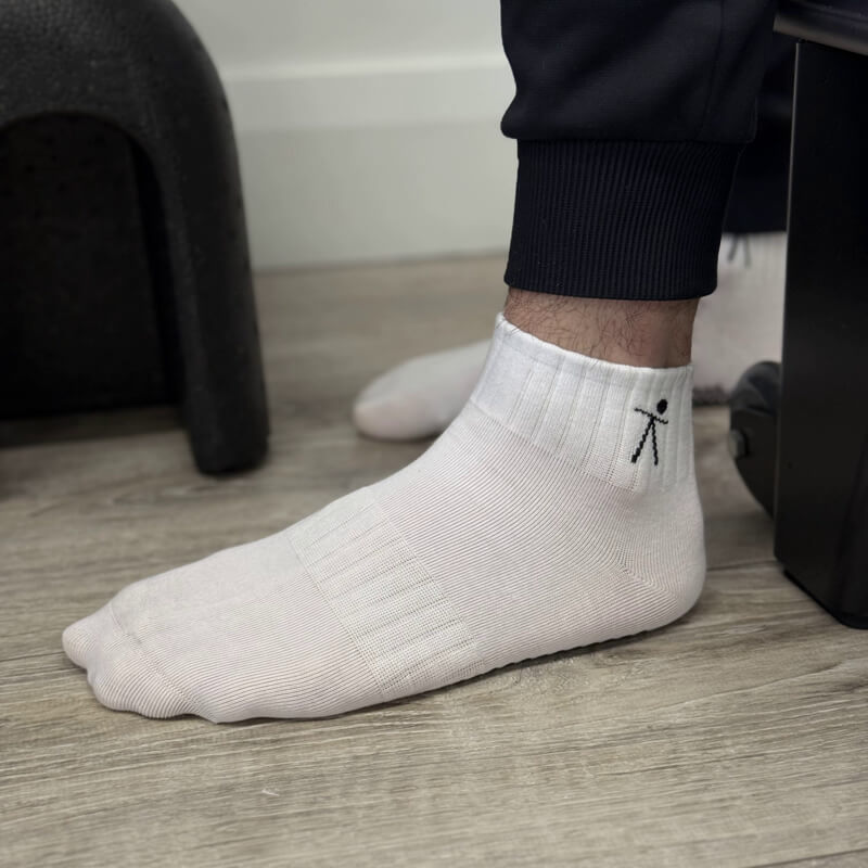 "Balance Twenty One" Ankle Length Grip Socks