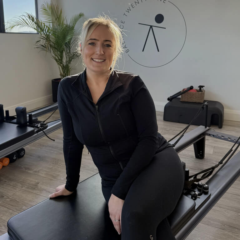 Nichola (Physiotherapist & Reformer_Mat Pilates Instructor) Nichola (Physiotherapist & Reformer_Mat Pilates Instructor)
